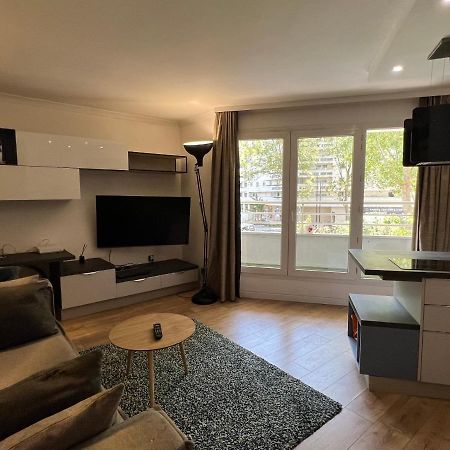Appartement T2 / La Defense Courbevoie Exterior photo